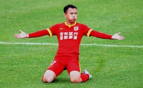 国足紧急召唤范晓东入队以顶替姜至鹏的空缺