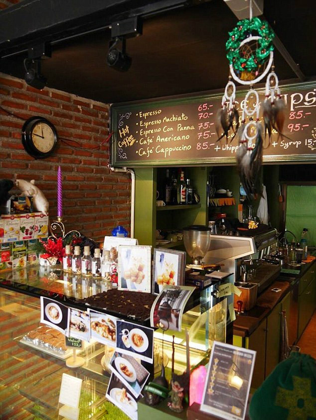 泰国曼谷开世界首家巫术咖啡馆
