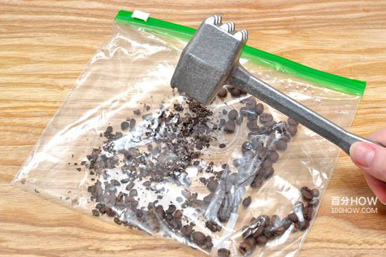 怎么咖啡磨豆机怎么研磨咖啡粉2，使用锤子